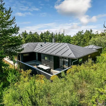 Bv328-blavand-karl-postsvej-11-a * Blavand