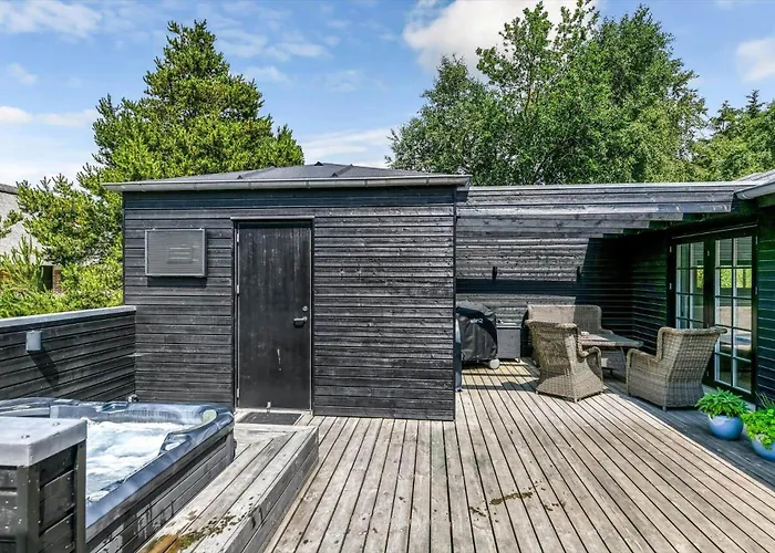 Bv328-blavand-karl-postsvej-11-a * Blavand