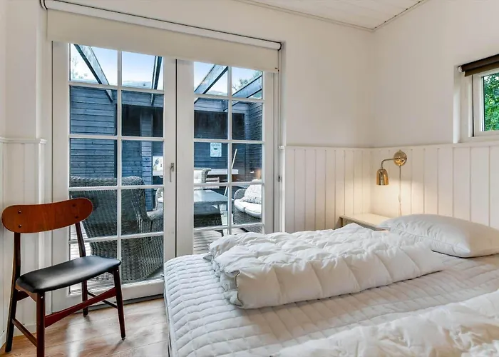 Bv328-blavand-karl-postsvej-11-a * Blavand